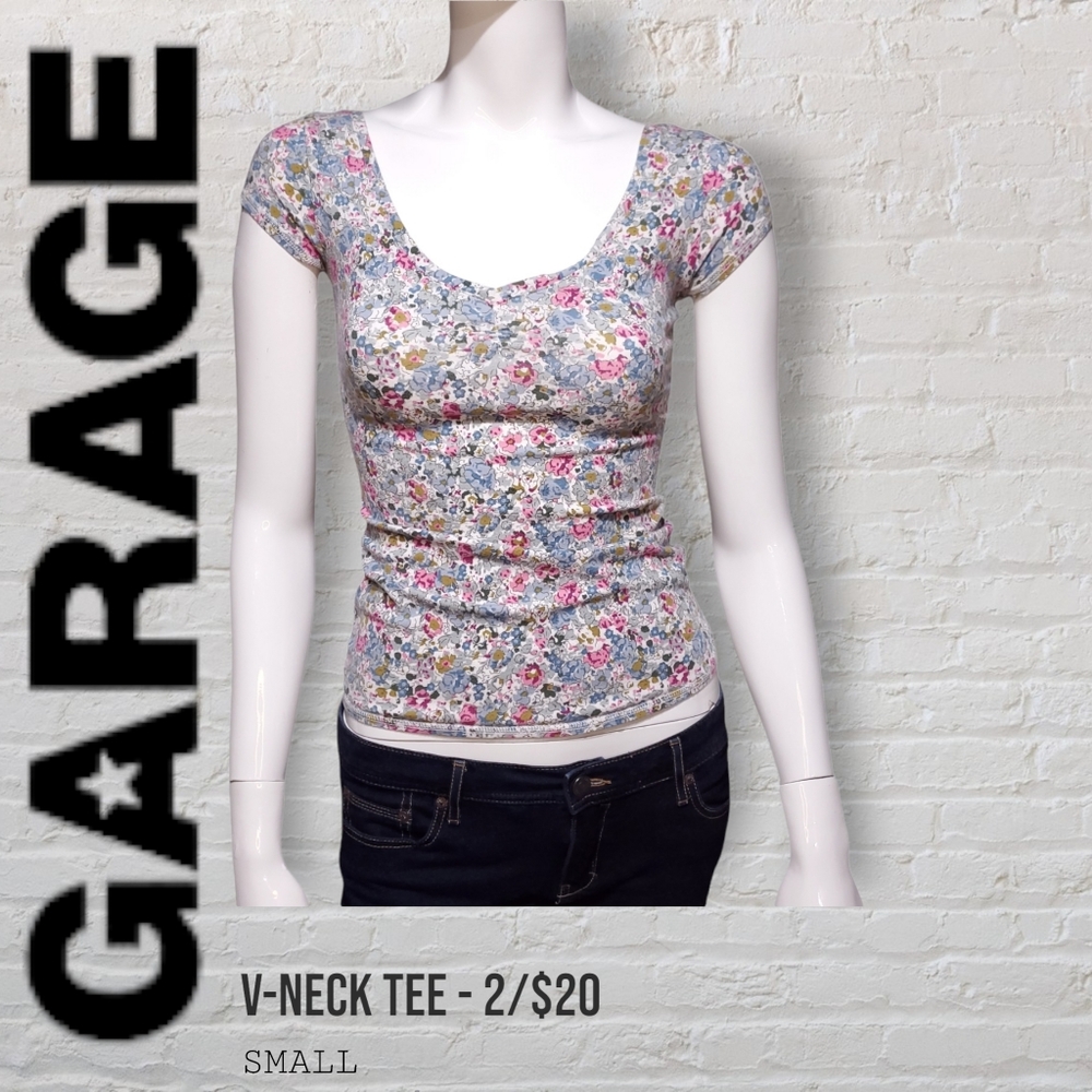 Garage Floral V-Neck Cap-Sleeve Tee Women's Small